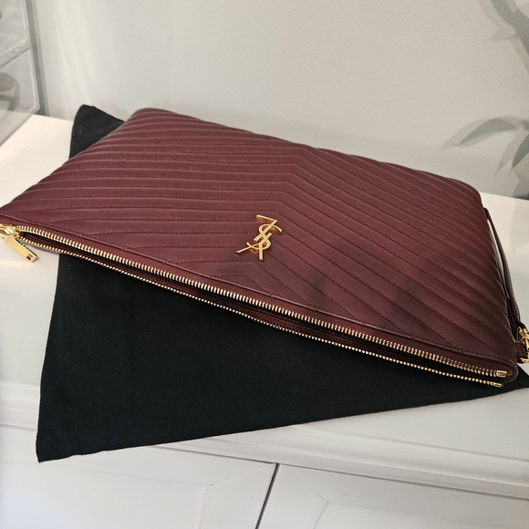 SAINT LAURENT The Cassandre Large Leather Zip Wristlet Pouch in Burgundy - Picture 4 of 13